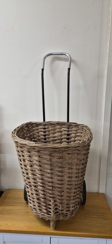 Vintage wicker shopping - wicker,